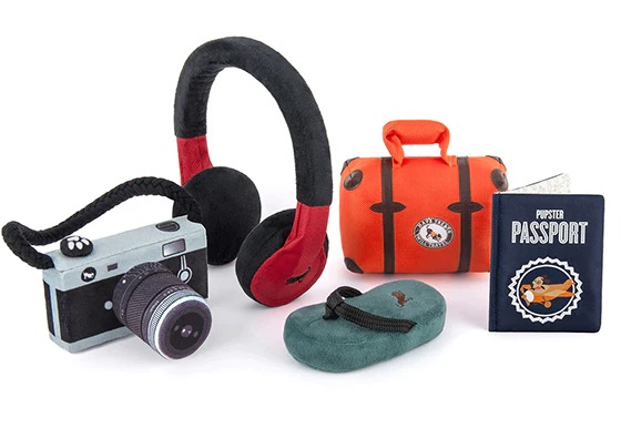 P.L.A.Y. Globetrotter Travel Plush Set